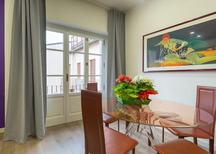 Stunning & Luxurious 1Br Apt 1 Min Walk By Duomo